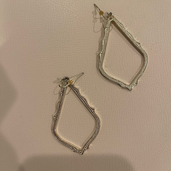 Kendra Scott Sophee Drop Earrings - GOLD - Picture 2 of 4